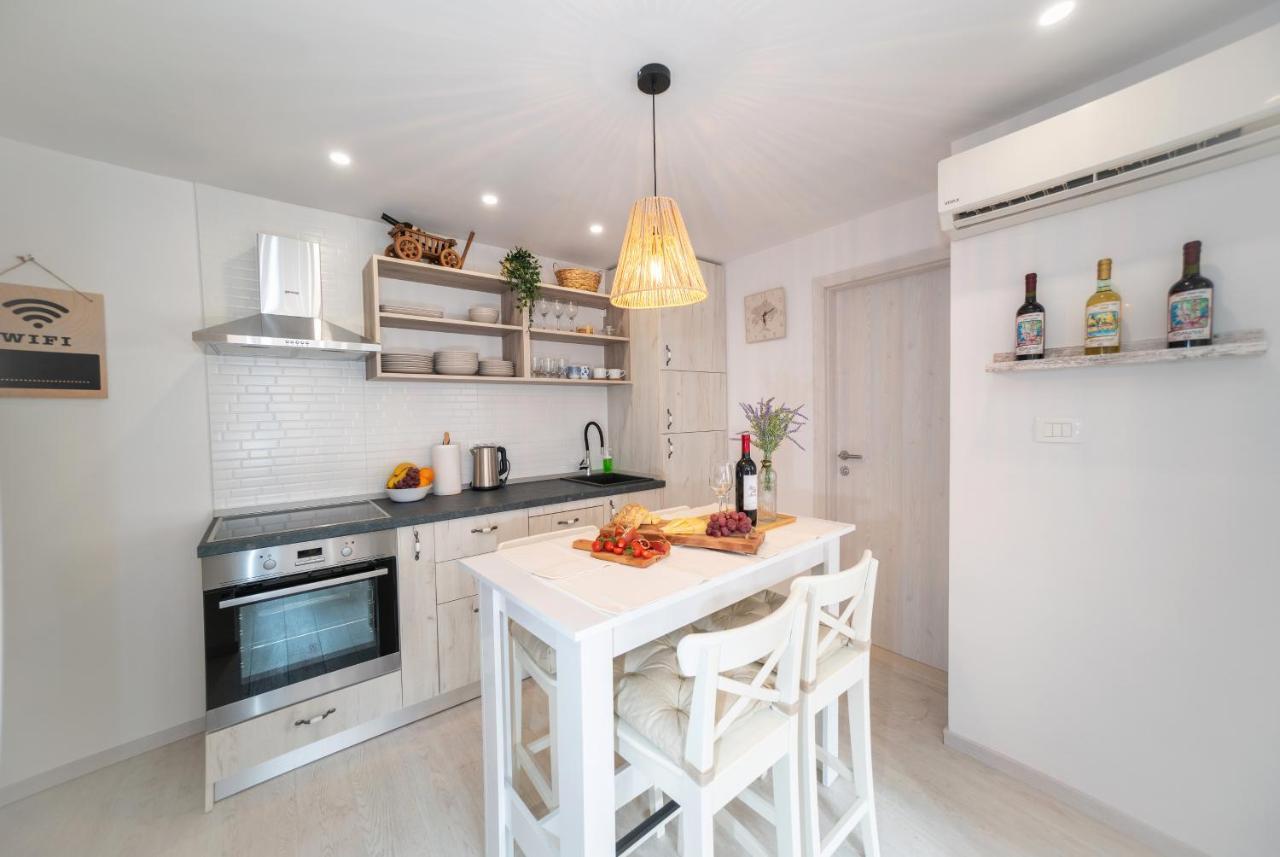 New Cozy Apartment - Center Of Old Town Omis Bagian luar foto