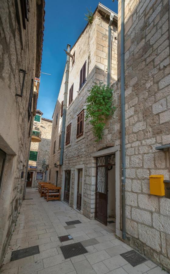 New Cozy Apartment - Center Of Old Town Omis Bagian luar foto